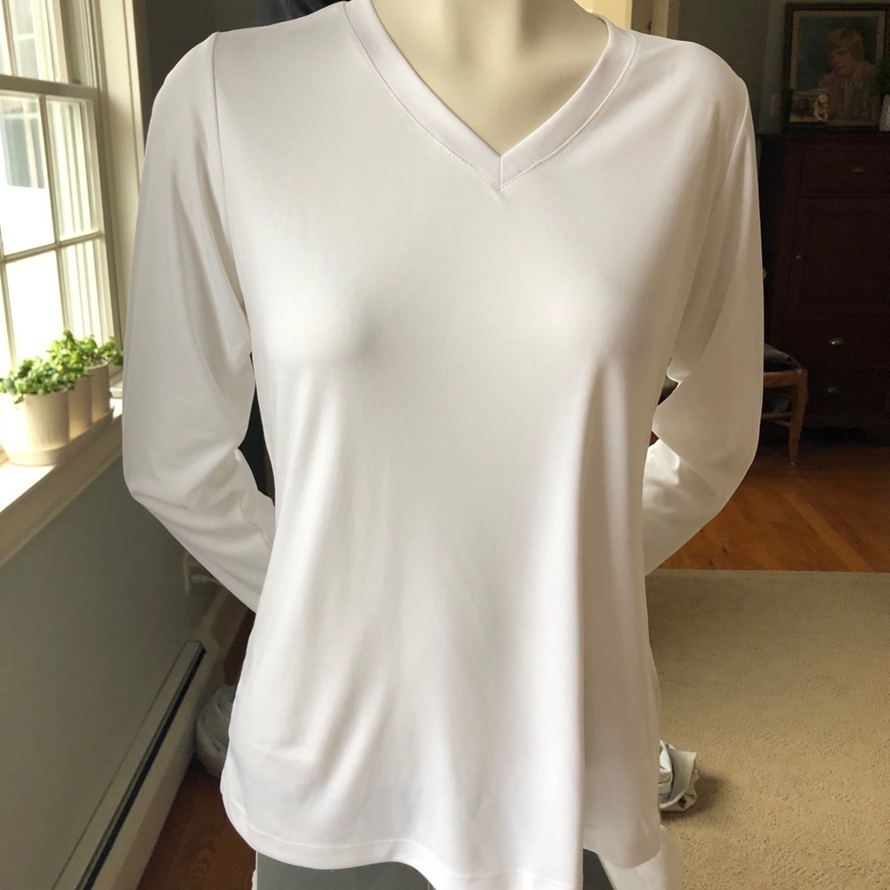 V-neck Long Sleeve Wicking Athletic Top NEW Small